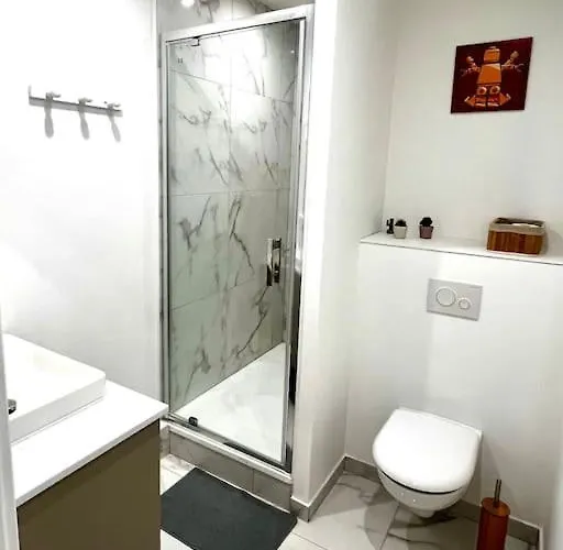 Apartamento Le Lego, 3 Chambres, 8 Personnes Et Parking, Centre