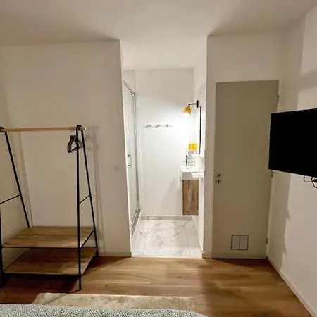 Le Lego, 3 Chambres, 8 Personnes Et Parking, Centre アパート *