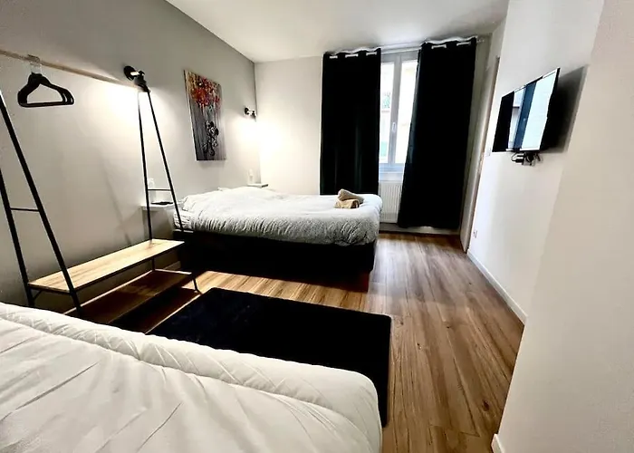 Le Lego, 3 Chambres, 8 Personnes Et Parking, Centre גרנובל